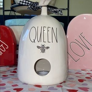Rae Dunn 🐝 BeehiveQUEEN birdhouse🐤🐝🐤🐝🐤
